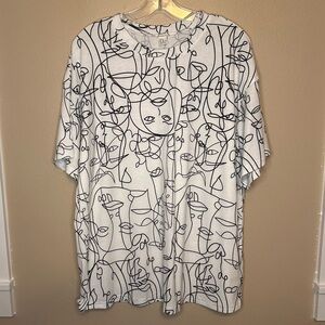 Bold Graphic Abstract Line Art White T-Shirt Size XL